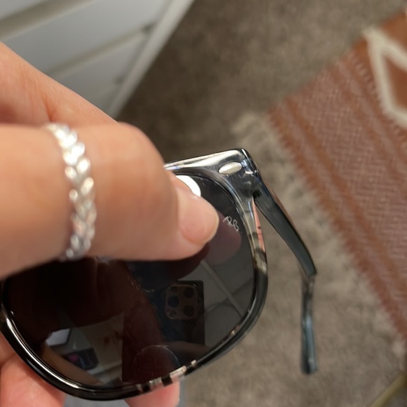 Brand new. Worn once. Ray Ban sunglasses. - Picture 10 of 10